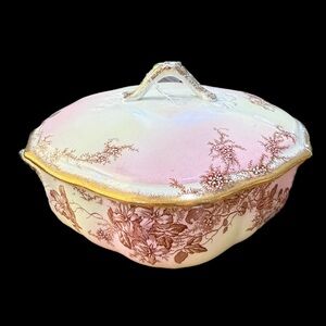 Colonial Pottery Clifford England Lidded Casserole Dish 9in